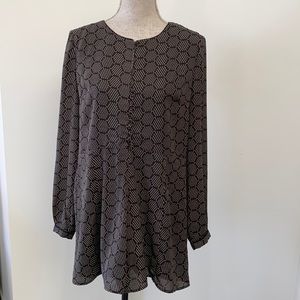 Black with orange dots ramper.